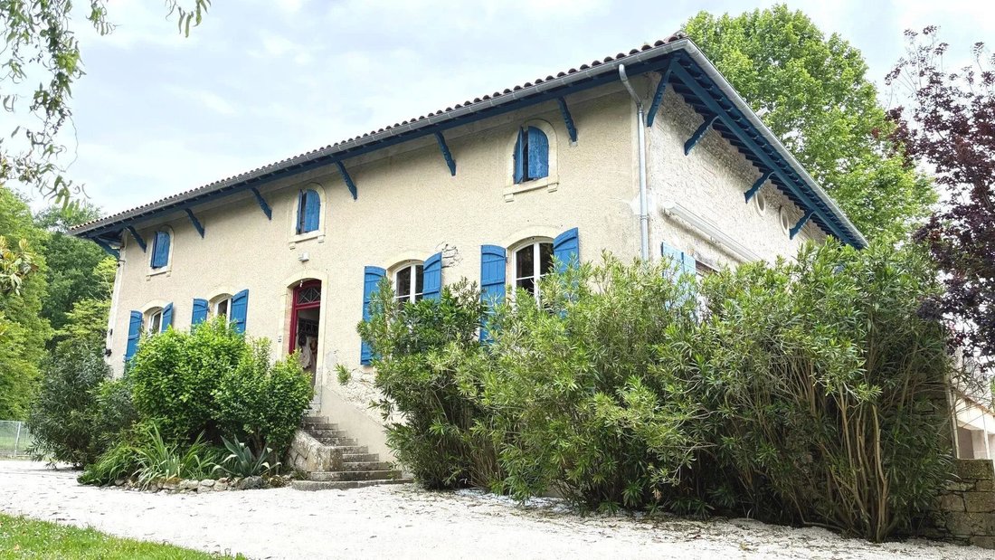 Villa in Bazens, Nouvelle-Aquitaine, France 3 - 16822747