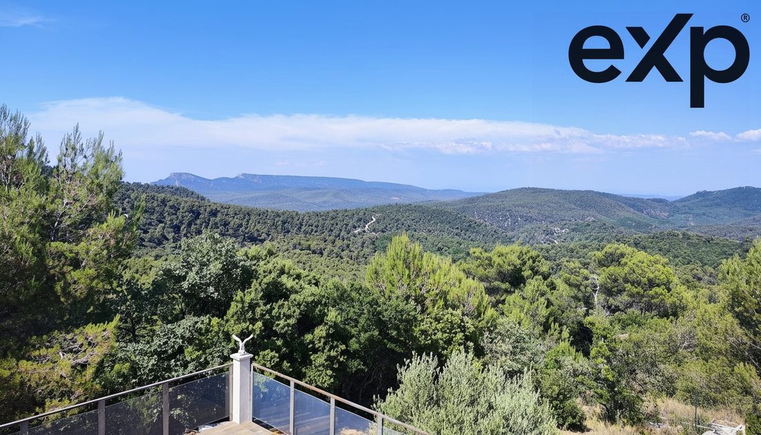 Villa in Saint-Zacharie, Provence-Alpes-Côte d'Azur, France 1 - 18315621