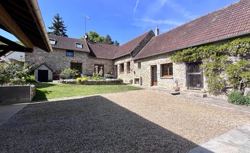 House in Raizeux, Ile-de-France, France 1