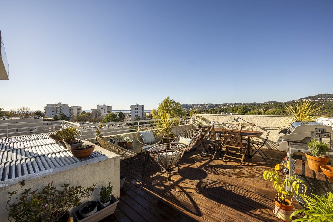 Apartment in Les Cougoulins-Rastines, Antibes, France 2 - 17536289