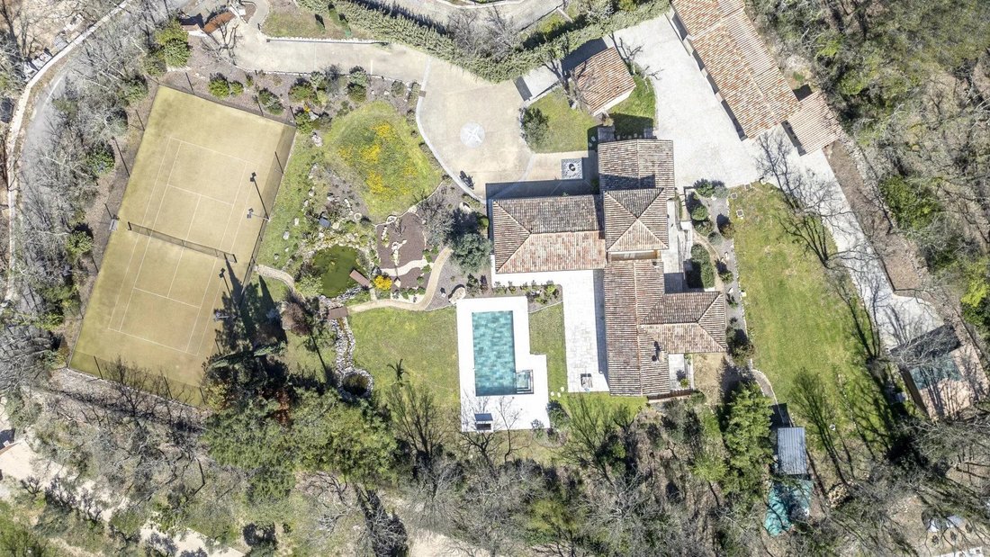 Villa in Callian, Provence-Alpes-Côte d'Azur, France 3 - 17439976