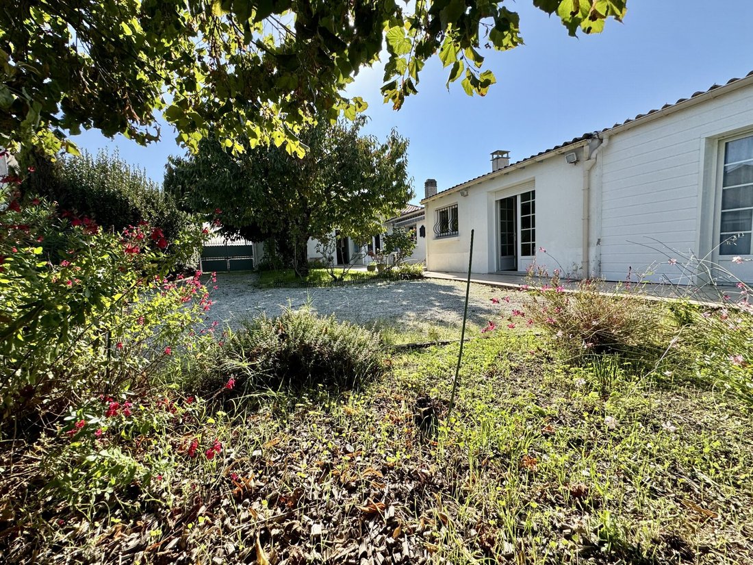 House in Breuillet, Nouvelle-Aquitaine, France 5 - 17413219