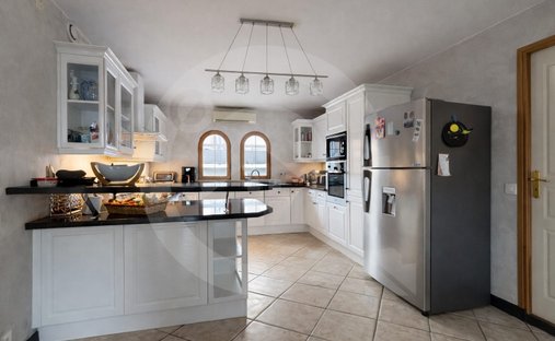 House in Arthaz-Pont-Notre-Dame, Auvergne-Rhône-Alpes, France 1