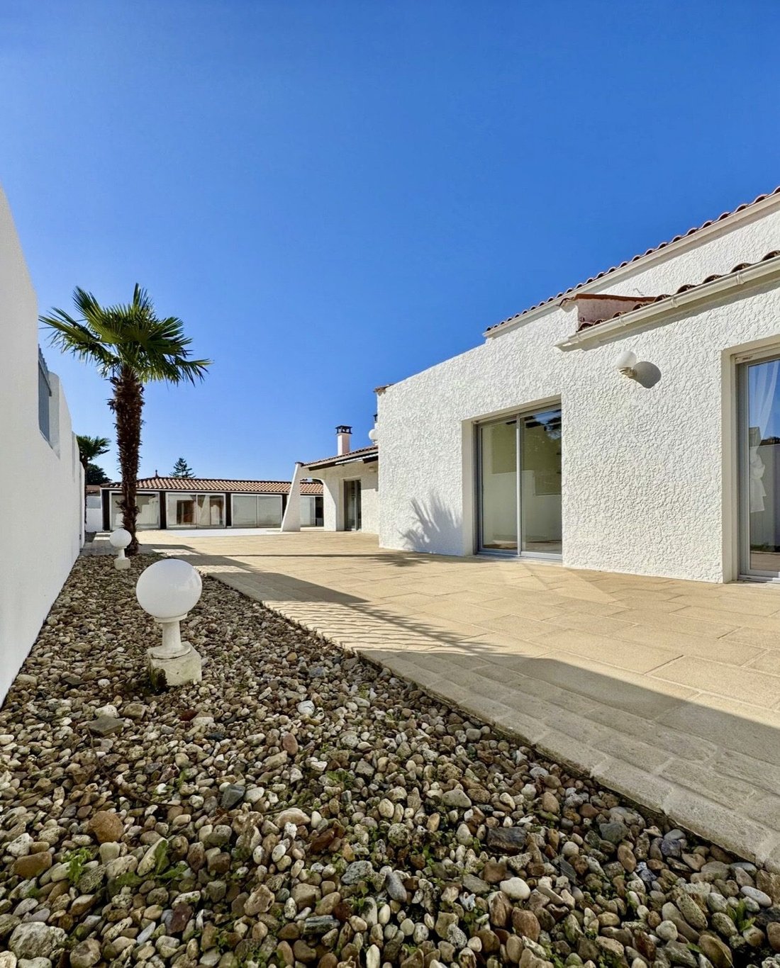 Villa in Breuillet, Nouvelle-Aquitaine, France 1 - 16967703
