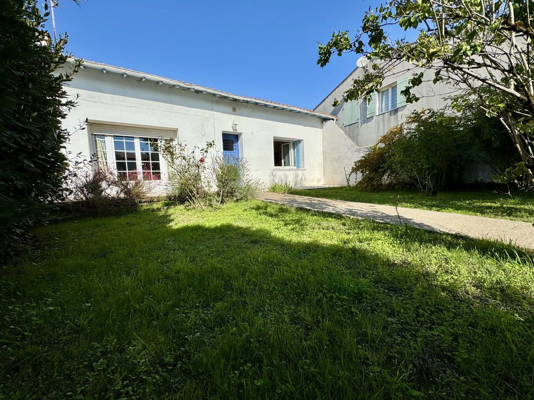 House in Breuillet, Nouvelle-Aquitaine, France 1 - 17413219