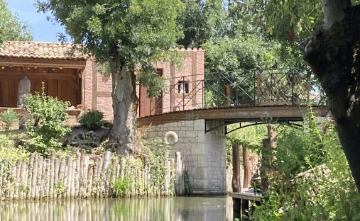 House in Saint-Hilaire-la-Palud, Nouvelle-Aquitaine, France 1