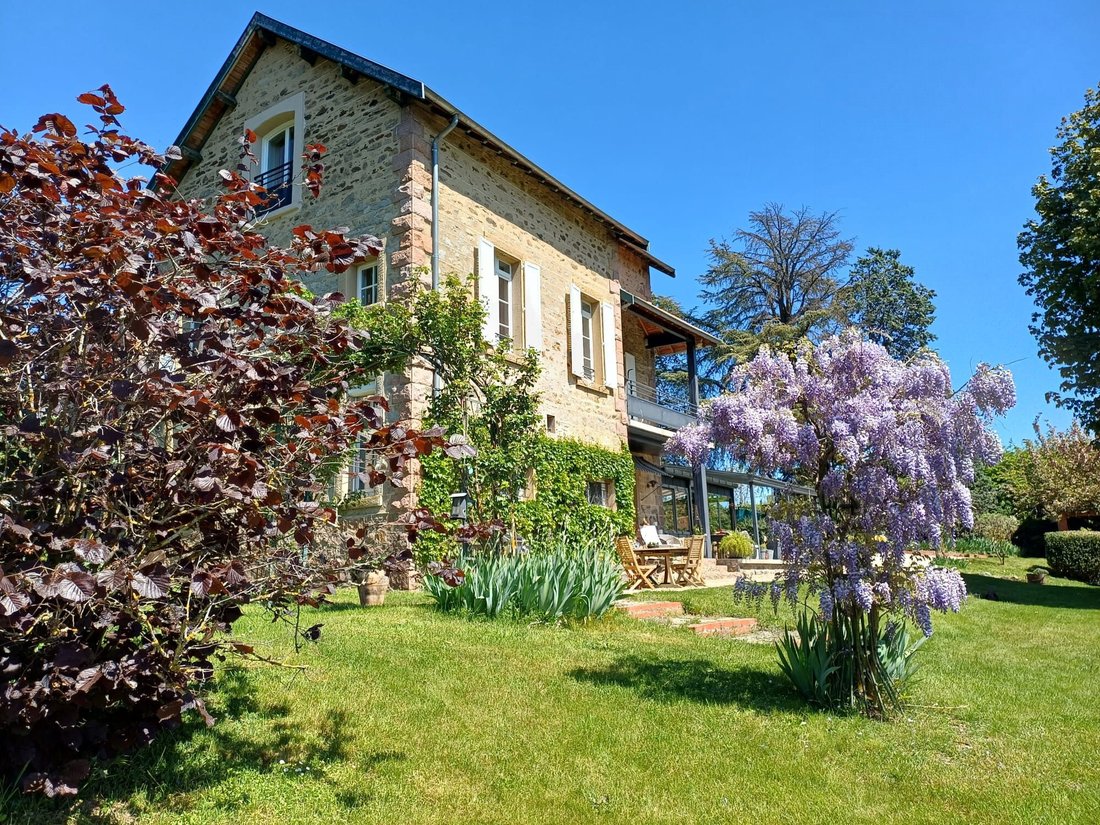 House in Saint-Martin-en-Haut, Auvergne-Rhône-Alpes, France 1 - 17815864