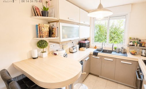 Apartment in Hôtel de Ville-Planchette, Levallois-Perret, France 1