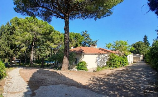 House in Centre Ville, Clermont-l'Hérault, France 1