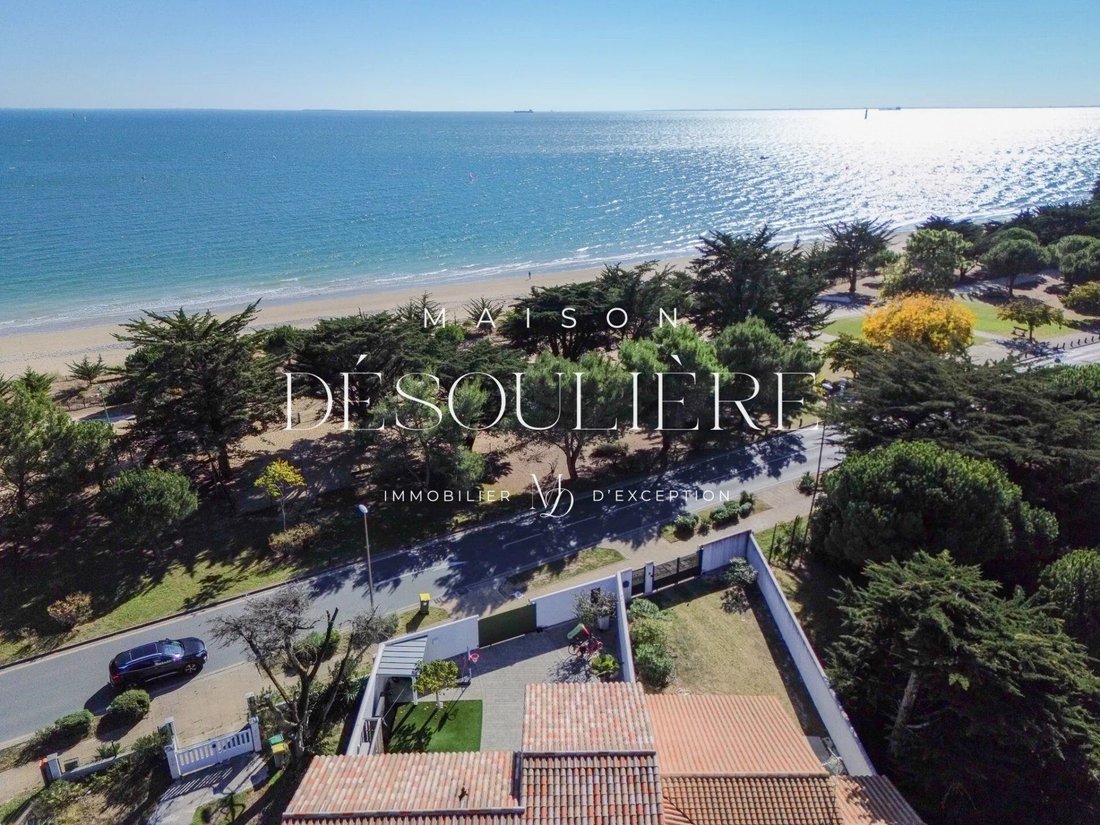 Villa in Rivedoux-Plage, Nouvelle-Aquitaine, France 2 - 16850480