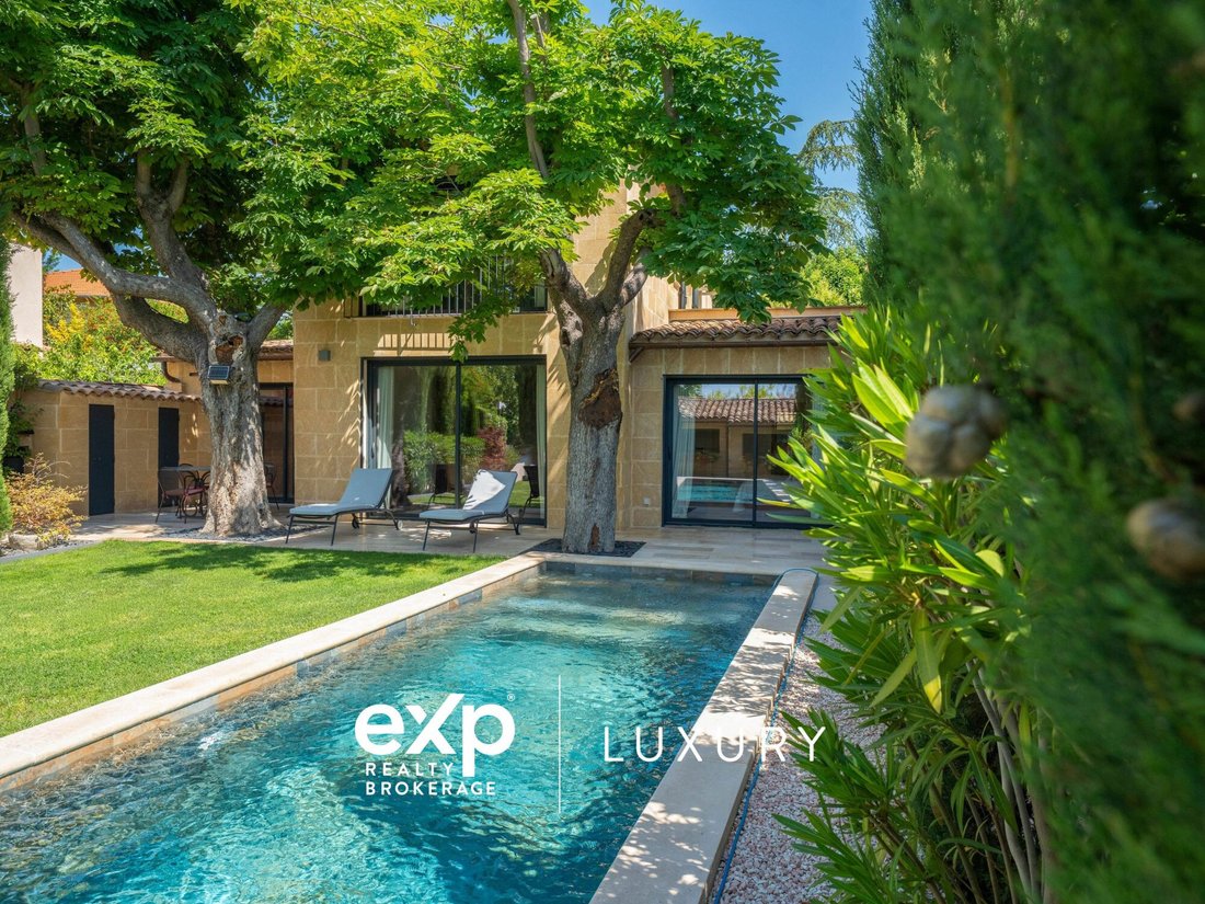 Villa in Le Tholonet, Provence-Alpes-Côte d'Azur, France 1 - 18043651