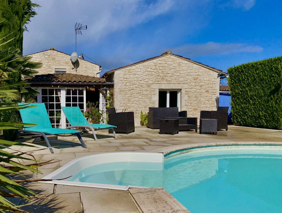 Country House in Saint-Agnant, Nouvelle-Aquitaine, France 3 - 16942236