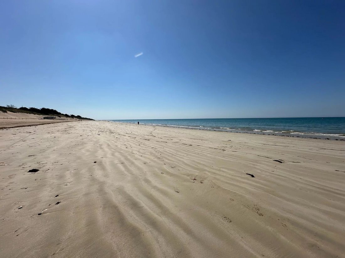 Villa in Rivedoux-Plage, Nouvelle-Aquitaine, France 1 - 16842962