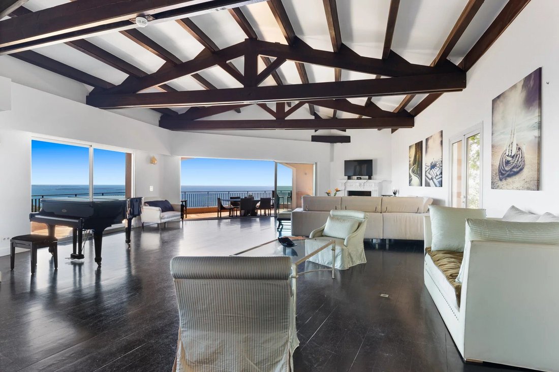 Villa in Théoule-sur-Mer, Provence-Alpes-Côte d'Azur, France 2 - 17113241