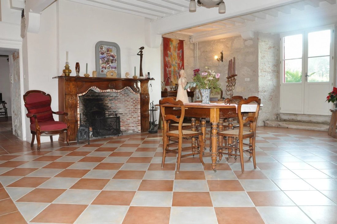 Estate in École Paul Bert-Lycée Bernard Palissy, Agen, France 5 - 17024504