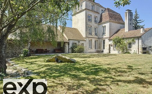 House in Mantes-la-Jolie, Ile-de-France, France 1