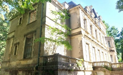 Chateau in Avèze, Occitania, France 1