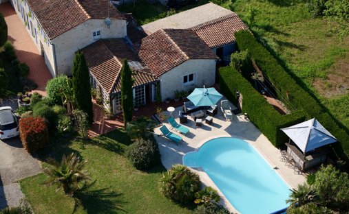 Country House in Saint-Agnant, Nouvelle-Aquitaine, France 1