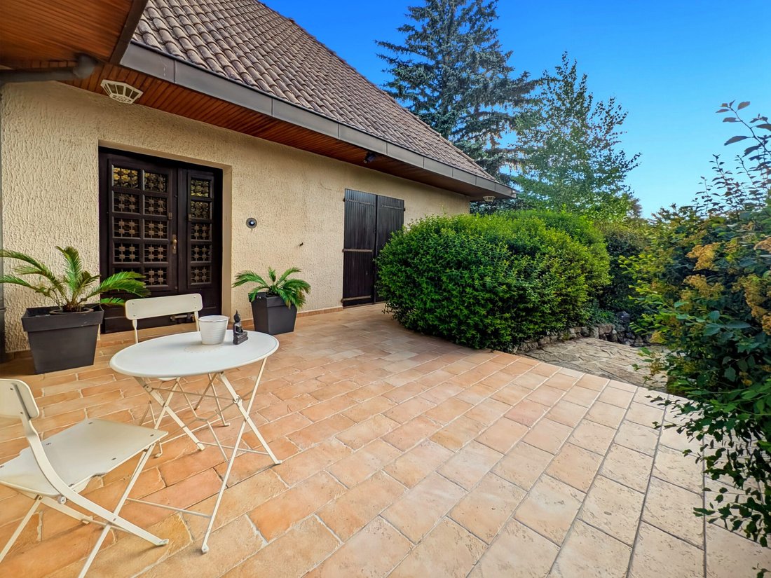 House in Mi Plaine-Manissieux-Village, Saint-Priest, France 3 - 18247183
