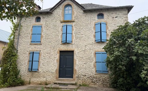 Farm Ranch in Tauriac-de-Naucelle, Occitania, France 1