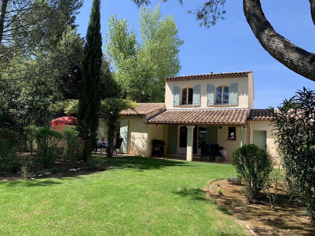 Villa in Mallemort, Provence-Alpes-Côte d'Azur, France 1 - 18516826