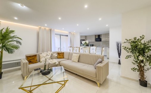 Apartment in Hôtel de Ville, Courbevoie, France 1