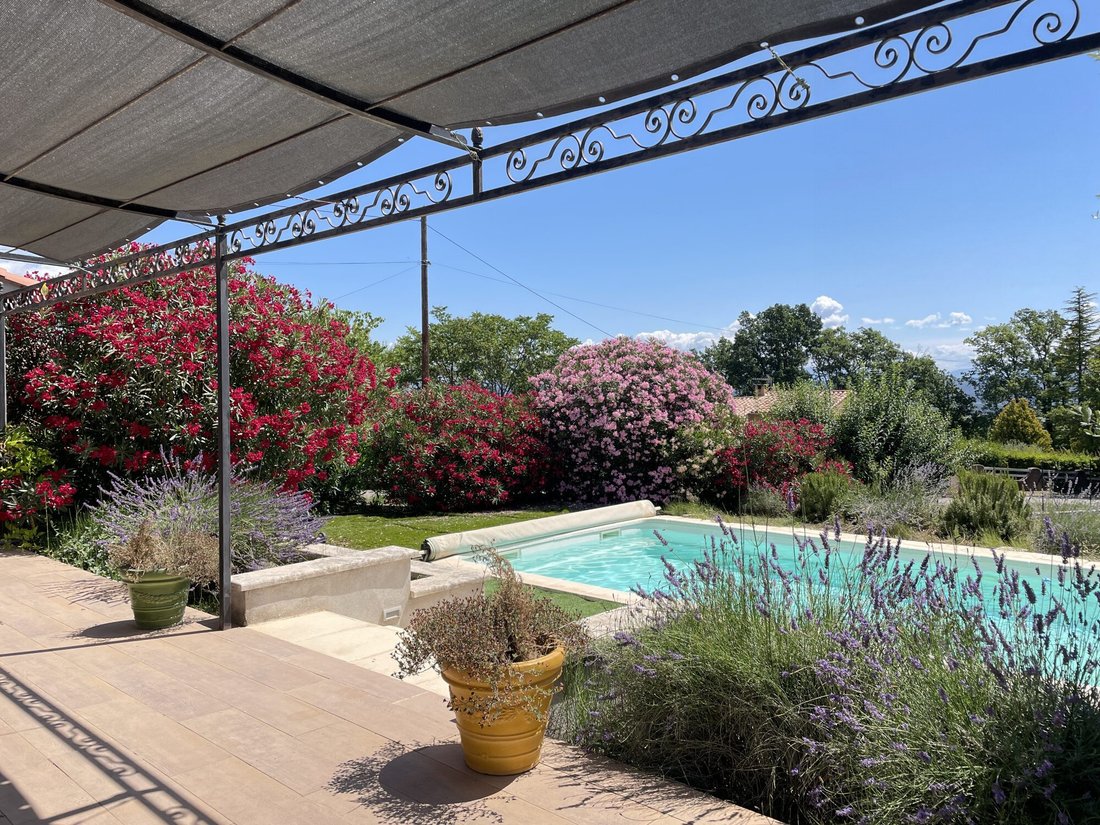 Villa in Pierrevert, Provence-Alpes-Côte d'Azur, France 2 - 17635186