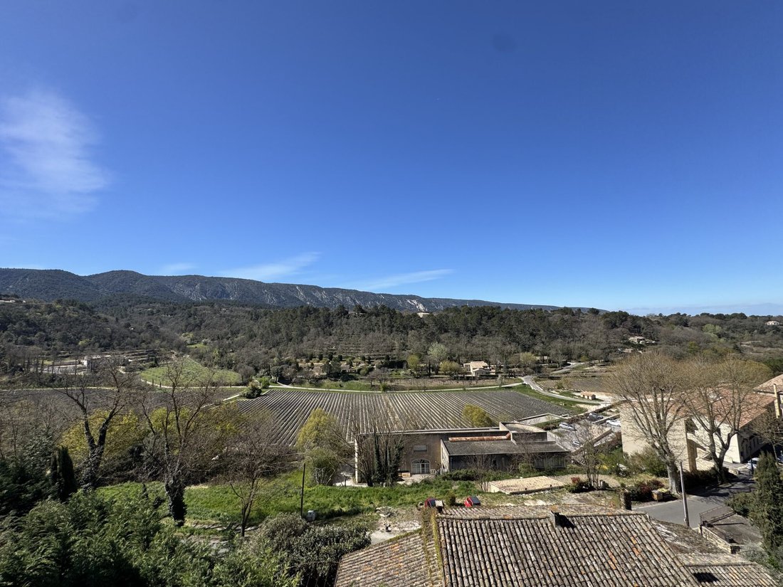 House in Ménerbes, Provence-Alpes-Côte d'Azur, France 2 - 17761697