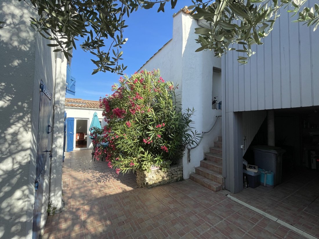 House in Loix, Nouvelle-Aquitaine, France 1 - 18323817