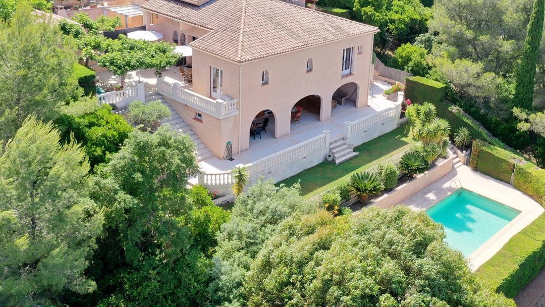 House in Centre Ville, Carqueiranne, France 1 - 18267296