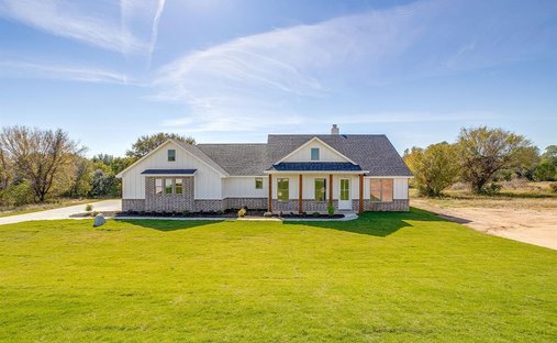 House in Poolville, Texas, United States 1