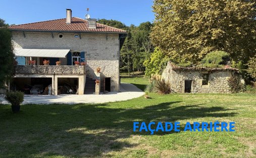 Villa in Bazens, Nouvelle-Aquitaine, France 1