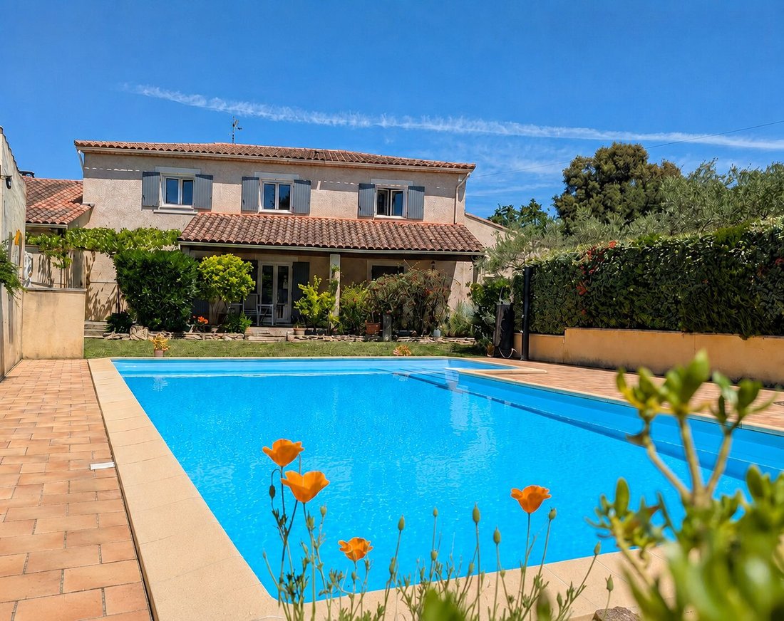 House in Eyragues, Provence-Alpes-Côte d'Azur, France 1 - 17653432