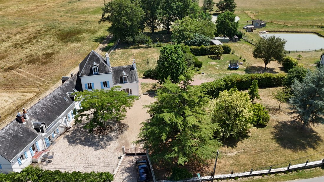 House in Cere-la-Ronde, Centre-Val de Loire, France 3 - 17439987