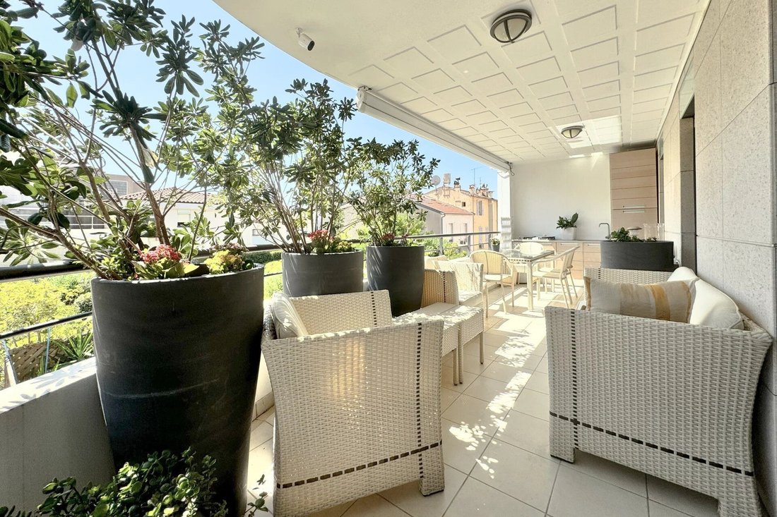 Apartment in Cannes, Provence-Alpes-Côte d'Azur, France 2 - 17072499
