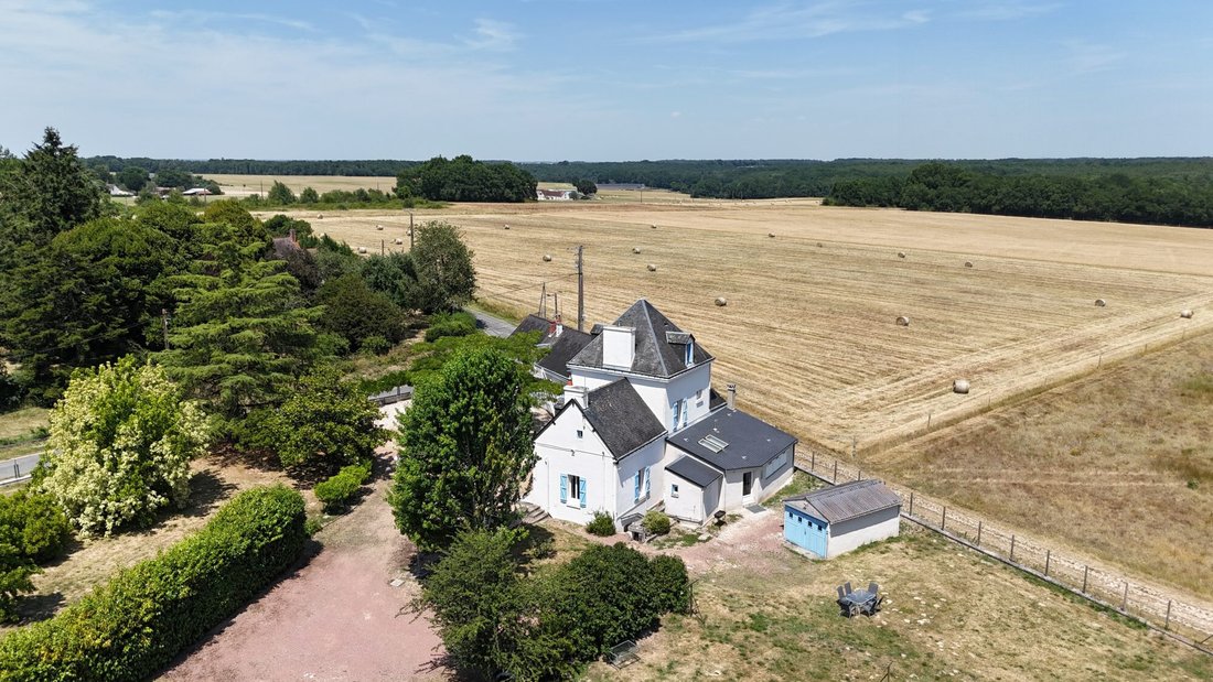 House in Cere-la-Ronde, Centre-Val de Loire, France 4 - 17439987
