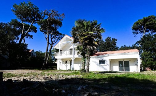 Villa in Pontaillac, Royan, France 1