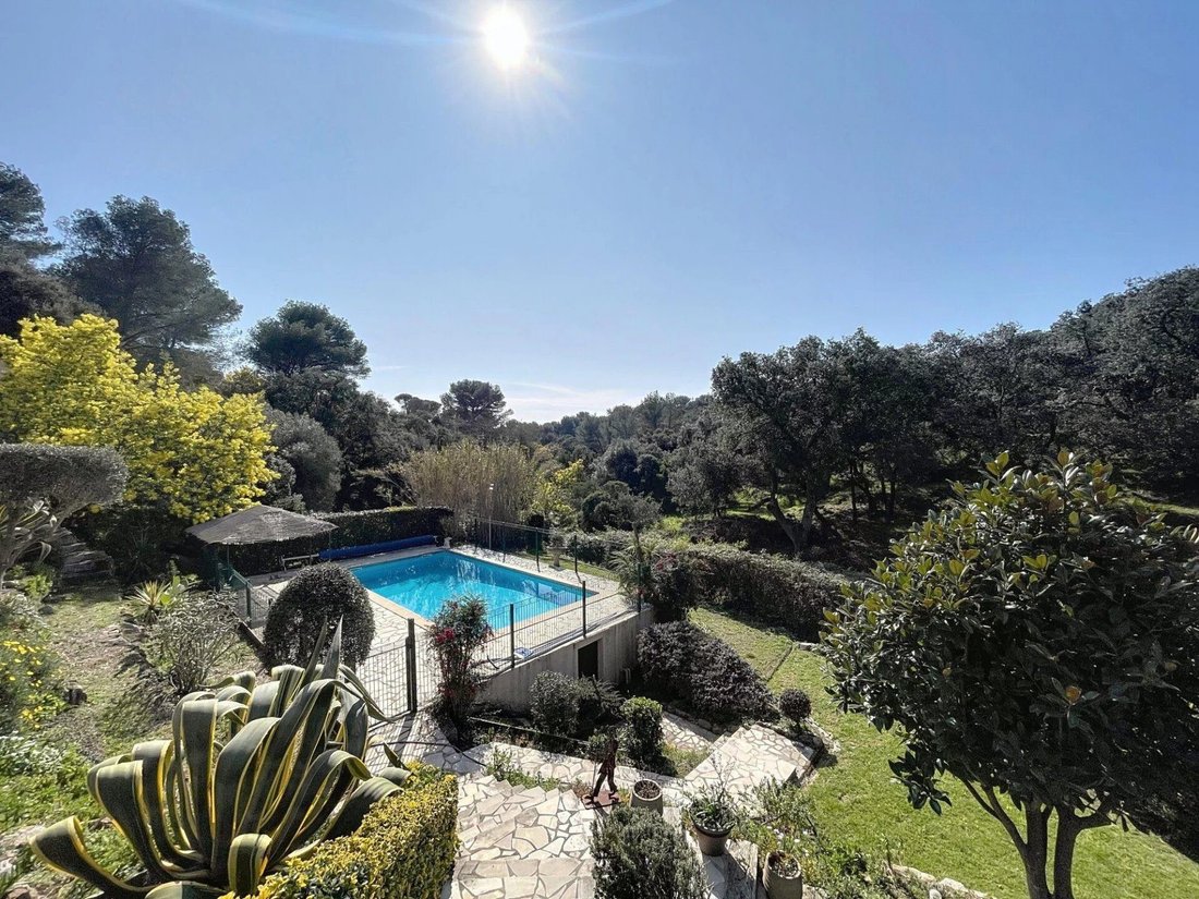Villa in Le Dramont-Agay-Anthéor-Le Trayas, Saint-Raphaël, France 2 - 16827666