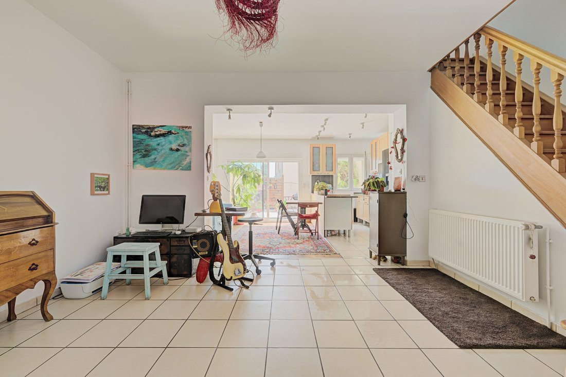 House in Fontenay-sous-Bois, Ile-de-France, France 2 - 18356550