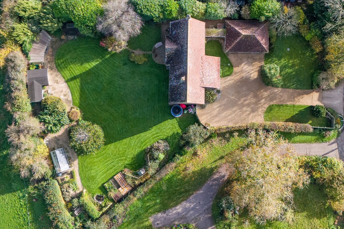 House in Pettistree, England 3 - 18545594