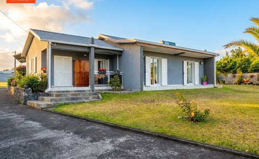 Casa a Le Tampon, Arrondissement di Saint-Pierre, Riunione 1