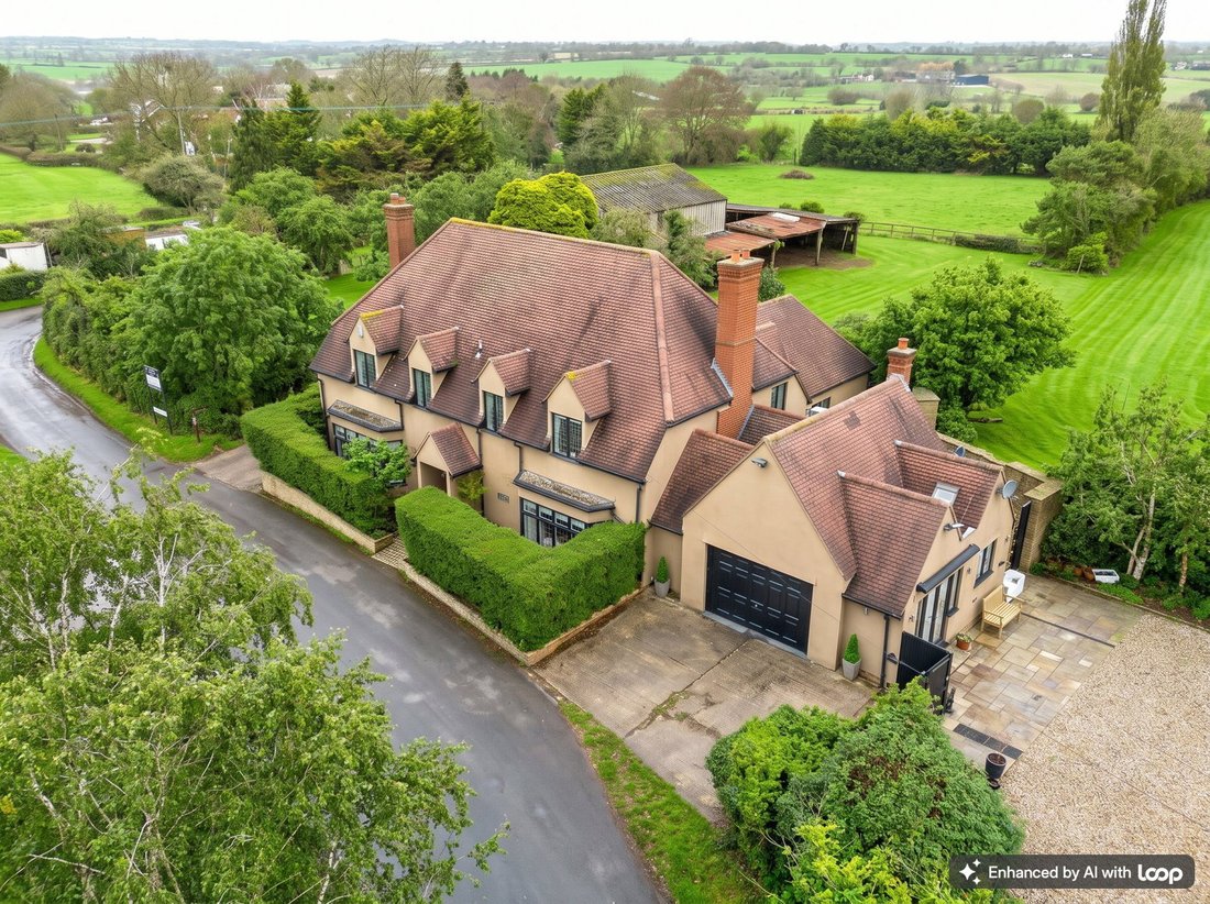 House in Ford End, England 3 - 17255690