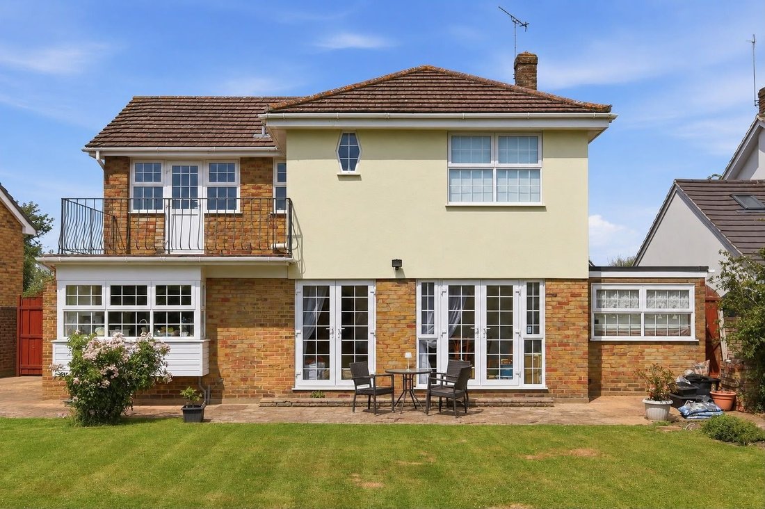 House in Shenfield Common, Brentwood, England 3 - 18324985