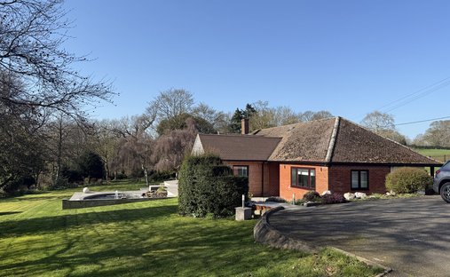 Bungalow a Semer, Inghilterra 1
