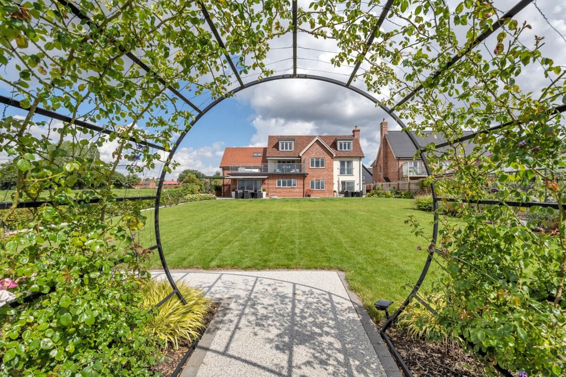 House in Pulham Market, England 3 - 18545492