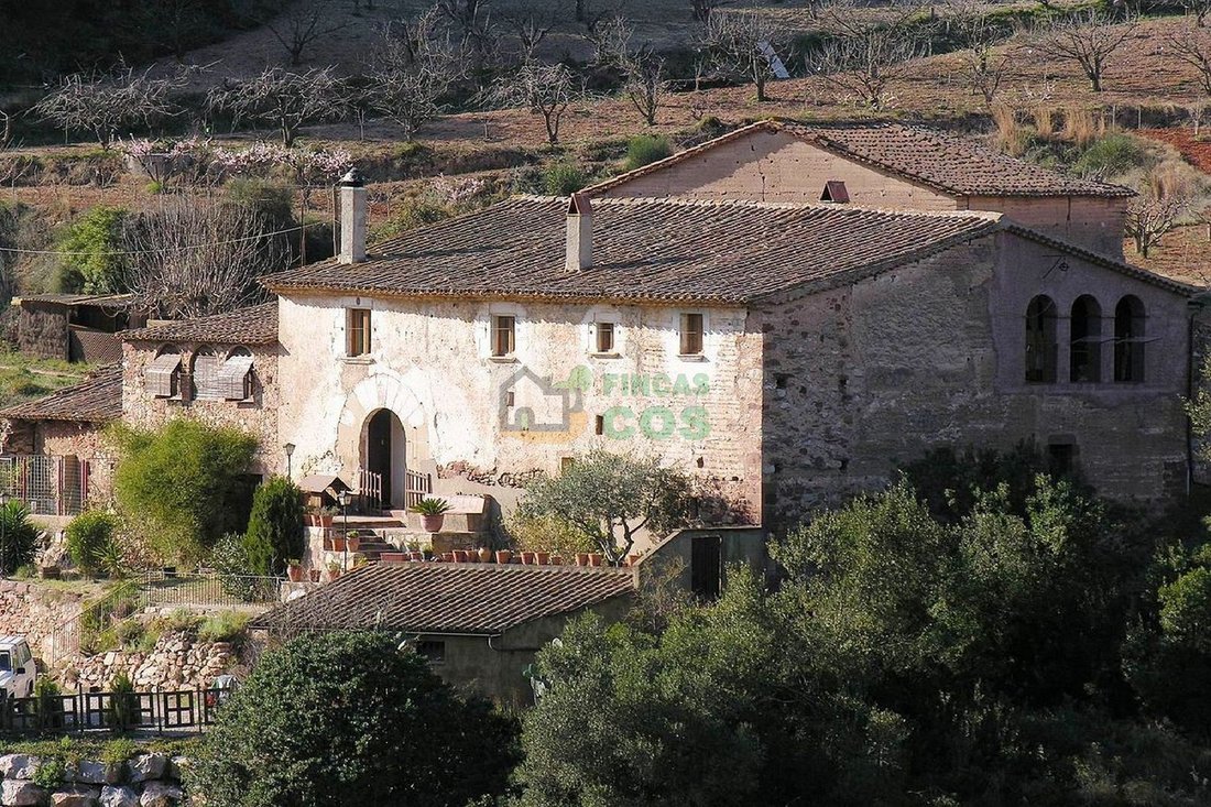 Finca en San Felíu de Llobregat, Cataluña, España 1 - 18545453