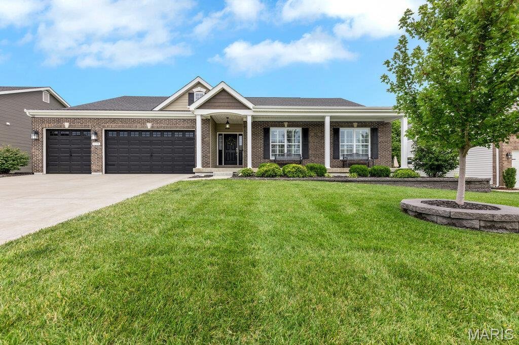 House in Lake Saint Louis, Missouri, United States 2 - 18545061
