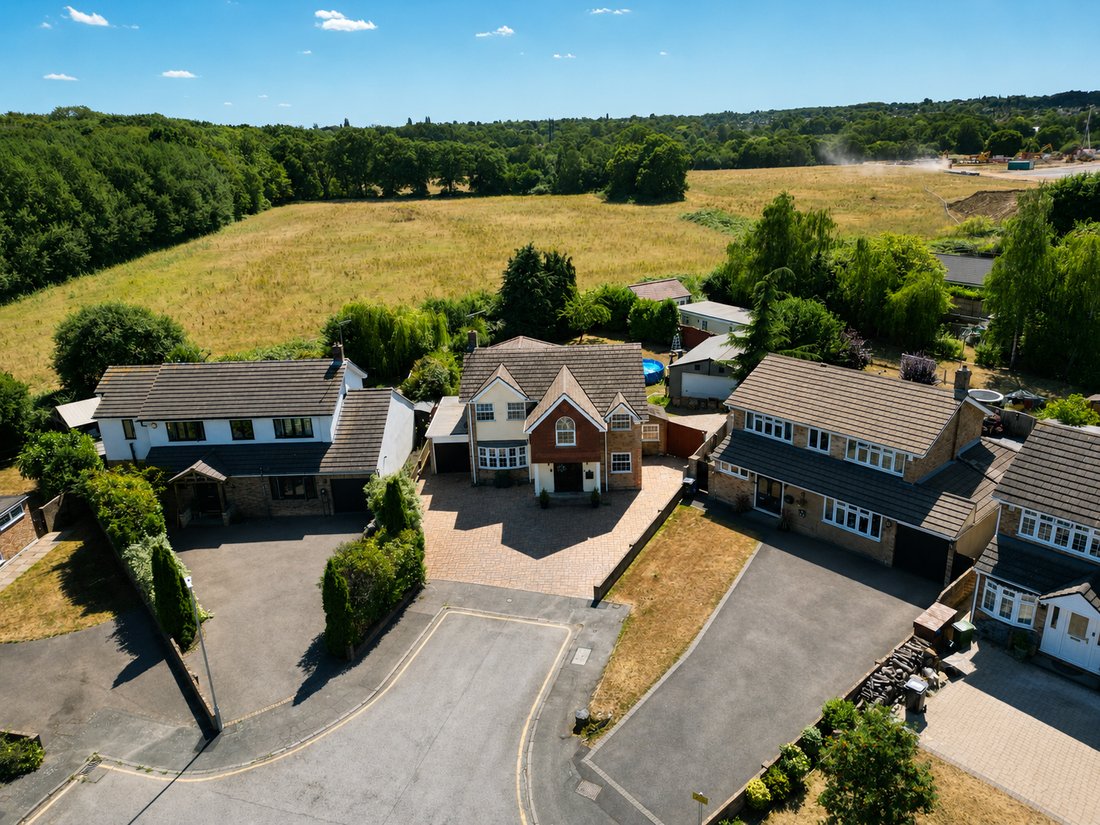 House in Shenfield Common, Brentwood, England 1 - 18324985