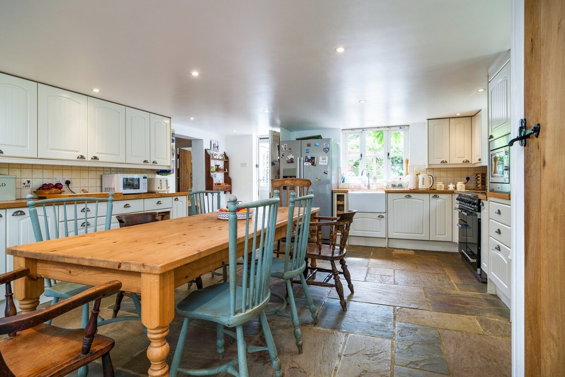House in Suffolk, England 5 - 18545809