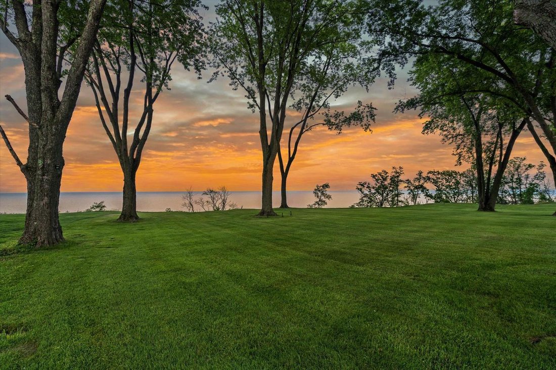 House in Thiensville, Wisconsin, United States 2 - 18545024